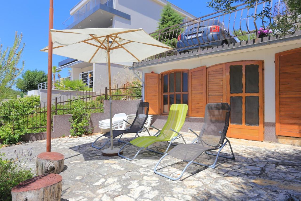Apartments By The Sea Okrug Donji, Ciovo - 16657 Donji Okrug  Extérieur photo